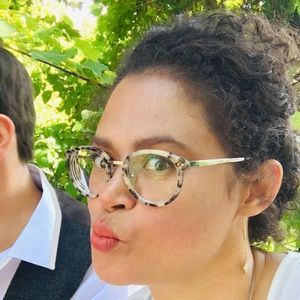 Meet your Posher, Axelle